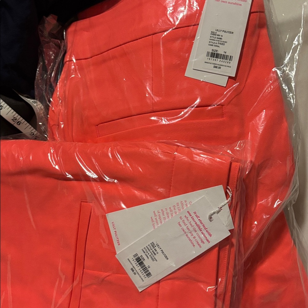 Lilly Pulitzer 3" Sarissa Stretch Short Cane Coral
Size: 12 and 14 NWT - Picture 5 of 5